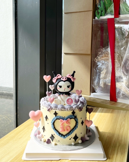 Bánh kem trang trí Kuromi xinh xắn